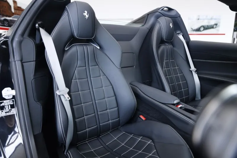 Ferrari 812 GTS =Carbon Fiber Interior= Full ADAS Гаранция Image 5